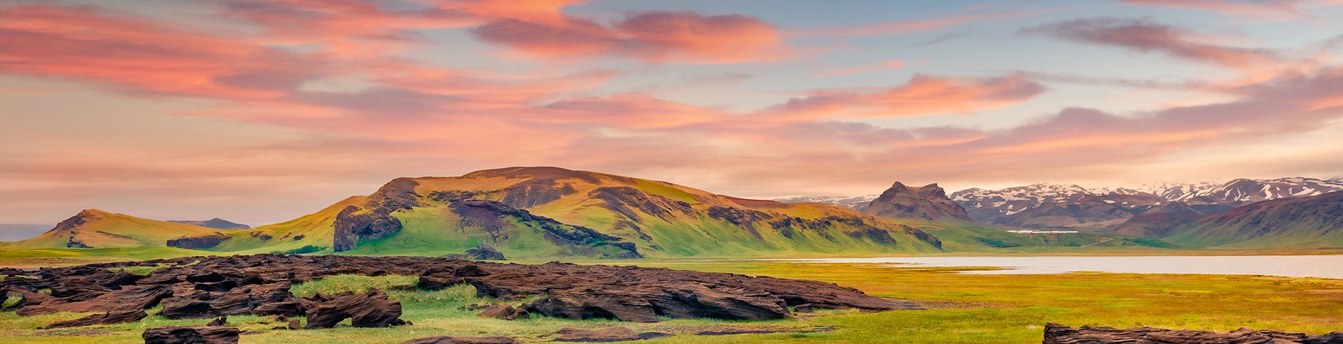 The midnight sun during Iceland in light mode